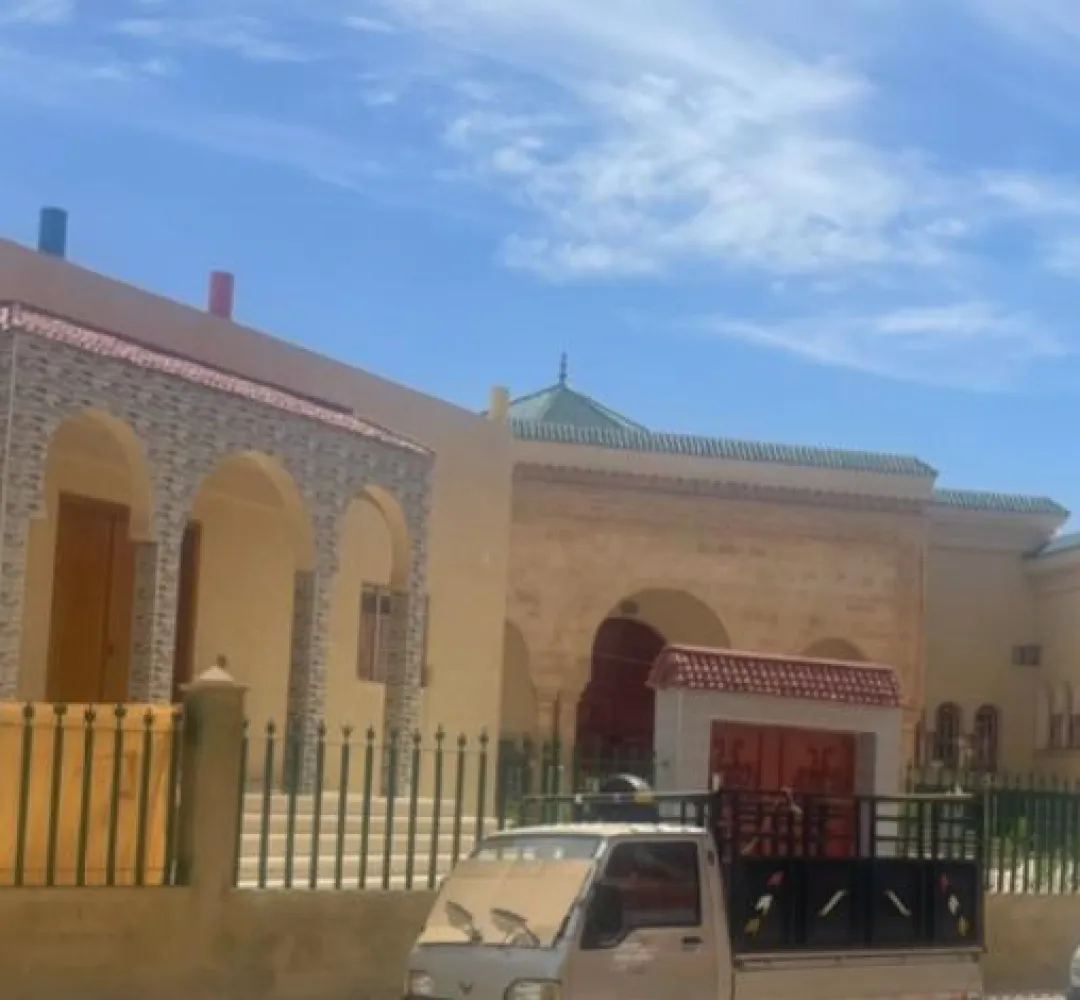 ويسلان مسجد الفردوس: من يريد الإساءة لفقهاء اجلاء بهذا النوع من المعاملات. هل هو تسول أم احسان عمومي؟