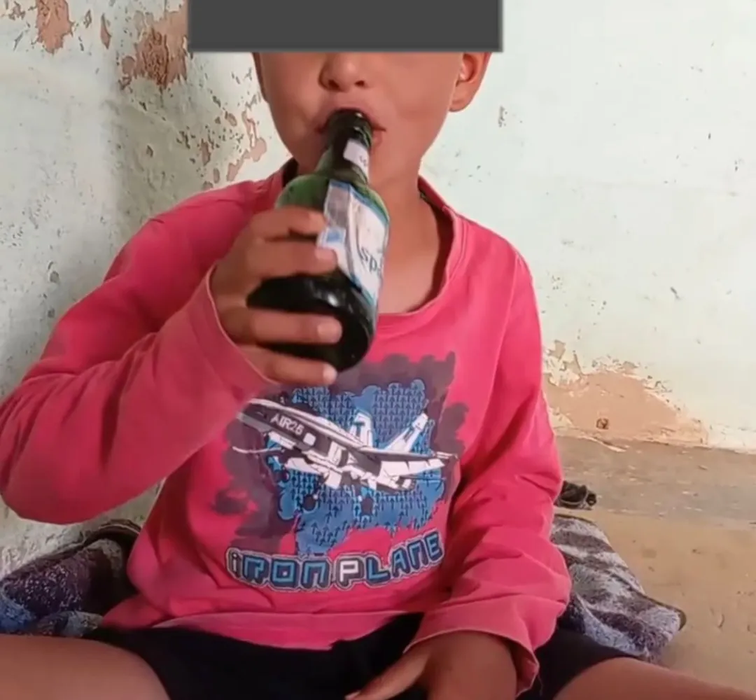 توقيف المشتبه به المتورط في تقديم مادة كحولية لقاصر